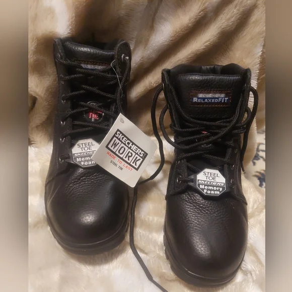 Skechers Black Relaxed Fit Shoes - Picture 2 of 8